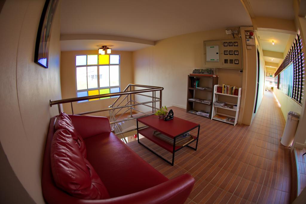 Hotel Baan Sanpoom Phitsanulok Esterno foto