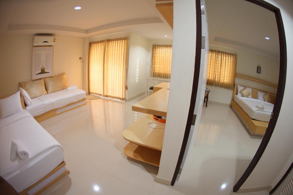 Hotel Baan Sanpoom Phitsanulok Esterno foto