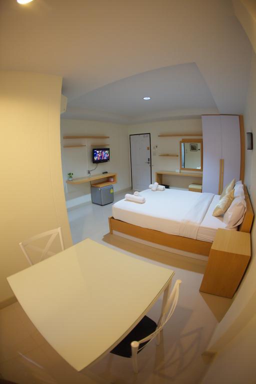 Hotel Baan Sanpoom Phitsanulok Esterno foto
